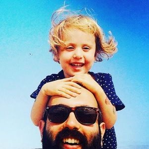 Meet your Posher, Avi